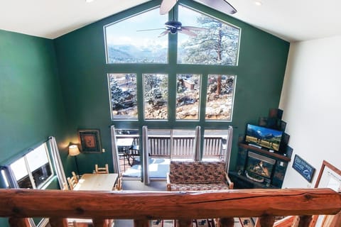 Cabin, 2 Bedrooms | Living area