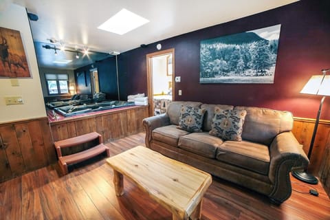 Apartment, 1 Bedroom | Living area