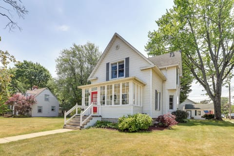Chesterton Vacation Rental | 2,000 Sq Ft | 3BR | 2BA | Stairs Required