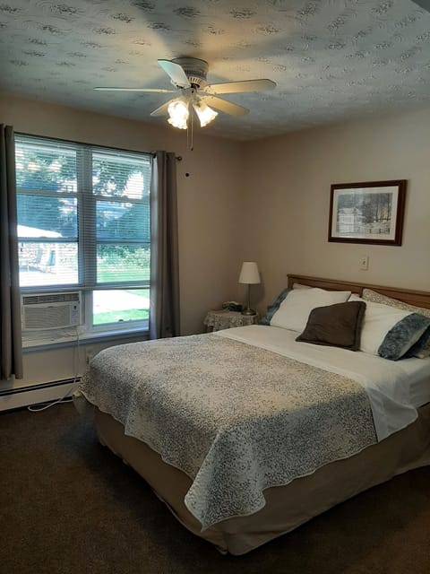 Basic Double Room | Bed sheets