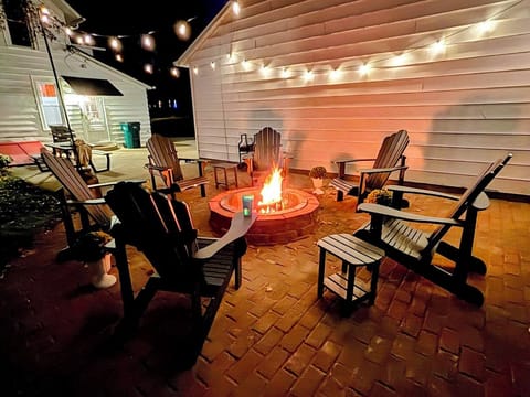 NEW - Fire Pit !!! Oct 2024