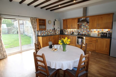 Haselor House - Kitchen/Diner