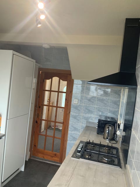 Apartment | Private kitchen | Fridge, microwave, stovetop, electric kettle