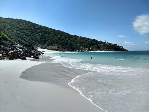 Beach nearby, white sand, beach bar