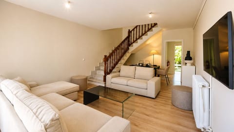 Communal lounge/ TV room,Living room