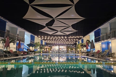 2 outdoor pools, open 7:00 AM to 10:00 PM, sun loungers