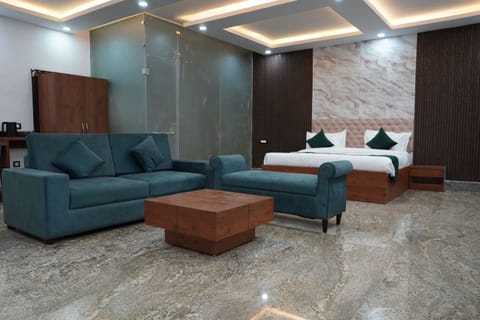 Family Suite | 1 bedroom, premium bedding, down comforters, memory foam beds