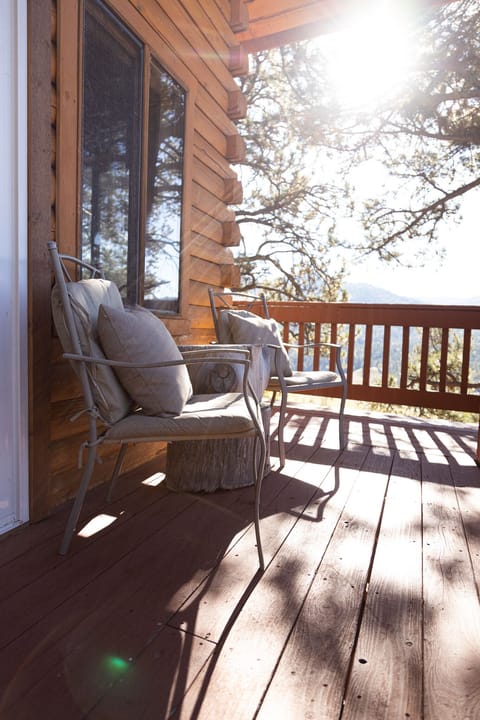 Breathe in the Beauty: Our Balcony Retreat Offers a Stunning View and Serenity ๐
๐