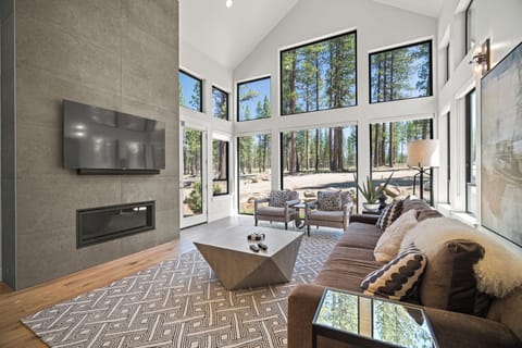 18112 Forestbrook-37