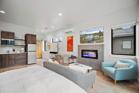 18117 Forestbrook-36