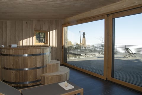 Sauna, steam room, Turkish bath, body treatments, hot stone massages