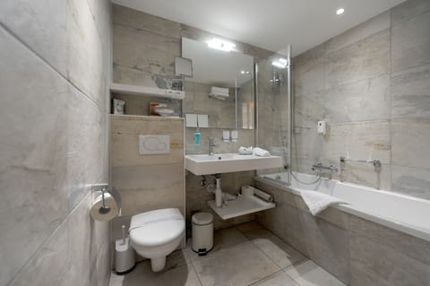 Superior Double Room, Balcony, Mountain View | Bathroom | Shower, free toiletries, hair dryer, slippers