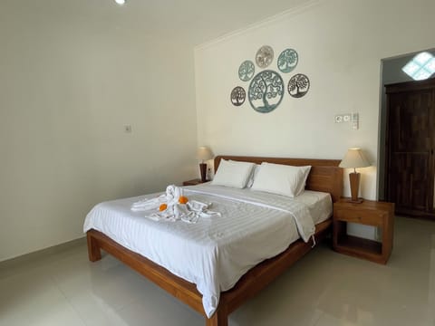 Standard Double Room | Desk, free WiFi, bed sheets