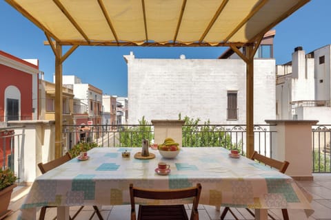 Apartment | Terrace/patio