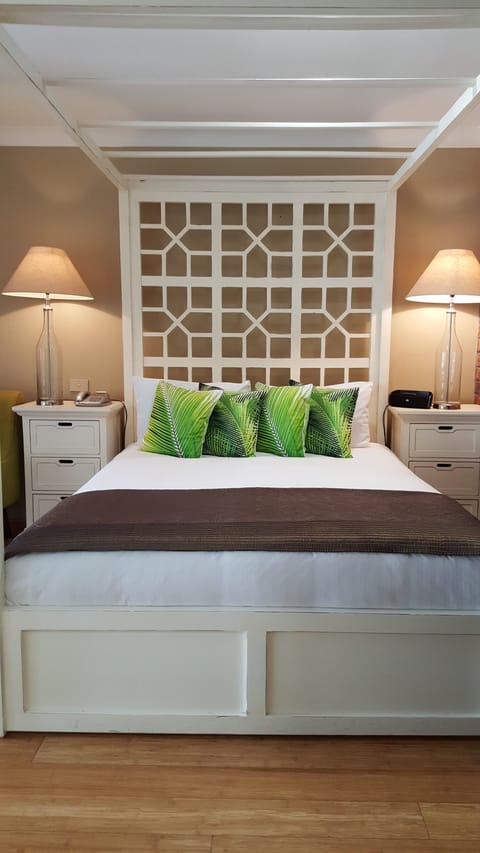 Deluxe Room | Desk, iron/ironing board, cribs (surcharge), WiFi (free)