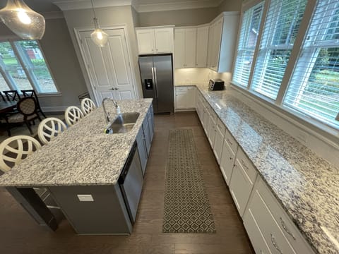 Imagine prepping your family’s dinner with space to move around!