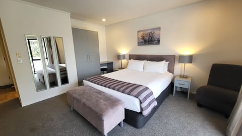 Deluxe Room, Hot Tub | Free WiFi, bed sheets