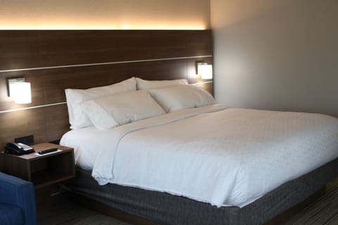 In-room safe, desk, laptop workspace, blackout drapes