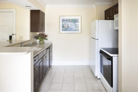 In-room safe, individually decorated, individually furnished, desk