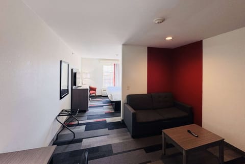 Studio Suite, 1 King Bed, Non Smoking | Desk, blackout drapes, iron/ironing board, rollaway beds