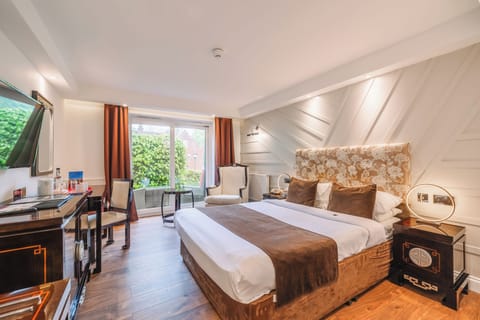 Standard Double Room with Patio | In-room safe, iron/ironing board, bed sheets