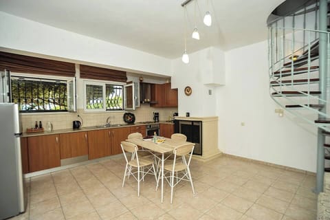 Spacious Kitchen Designed for Meals and Quality Time
