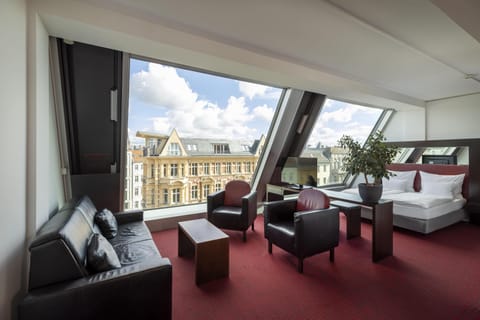 Junior Suite, 1 Double Bed | Minibar, in-room safe, desk, blackout drapes