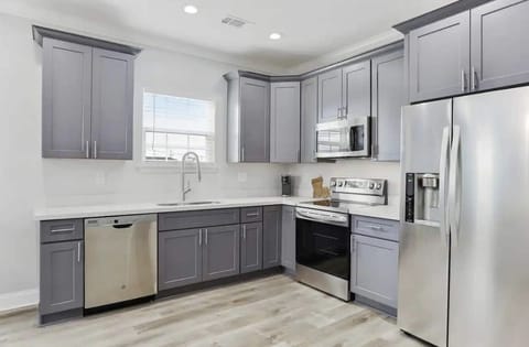 Pleasant Peachy Escape Apartment in New Orleans