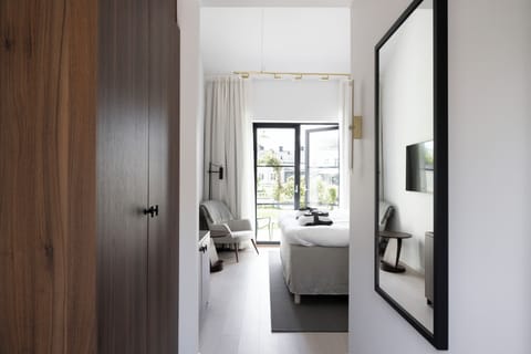 Garden Pavilions | Hypo-allergenic bedding, minibar, individually decorated