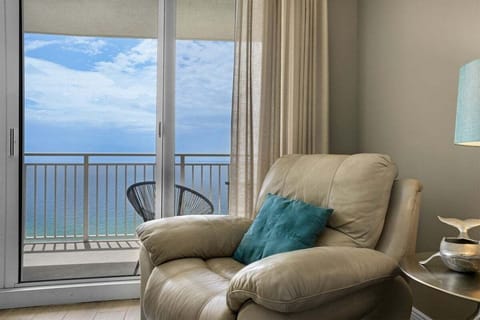 Living Area & Beach View