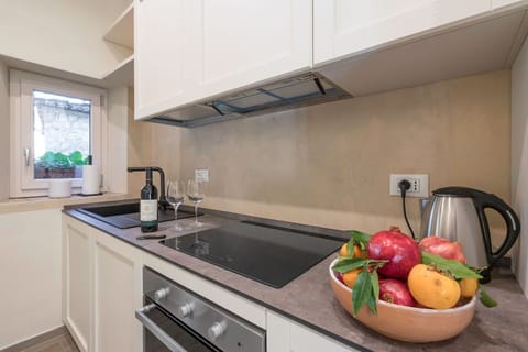 Autumn, Kitchen, Spring, Summer