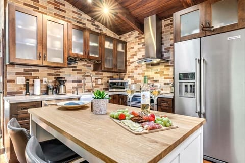 Kitchen is fully stocked and ready for your meal making magic