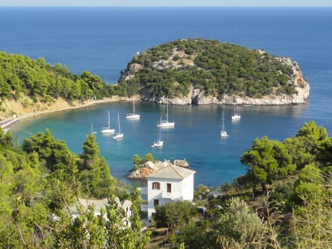 Beach nearby, sun loungers, beach towels, beach bar