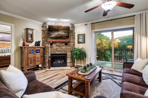 Spacious living room w/ fireplace