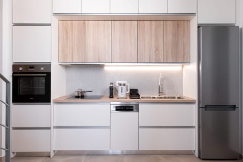 Duplex | Private kitchen | Oven, espresso maker, coffee/tea maker, electric kettle