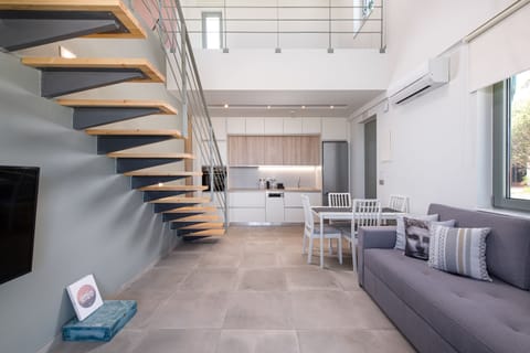 Duplex | Pillowtop beds, desk, laptop workspace, soundproofing