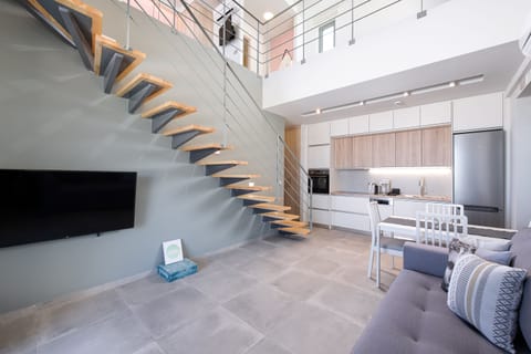 Duplex | Pillowtop beds, desk, laptop workspace, soundproofing