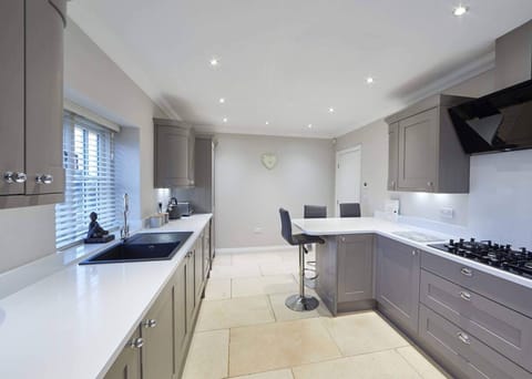 House | 2 bedrooms, Internet