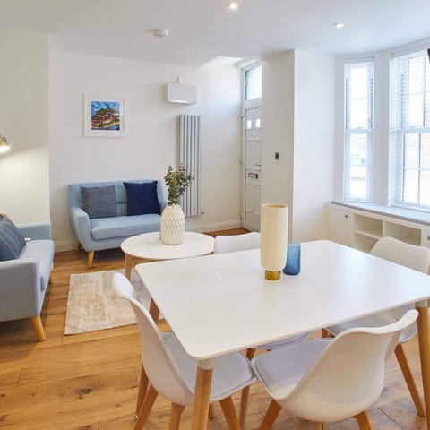 House | 2 bedrooms, soundproofing, Internet
