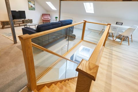 House | 2 bedrooms, soundproofing, Internet