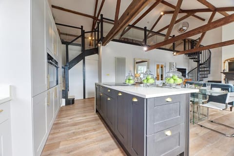 Apartment | 4 bedrooms