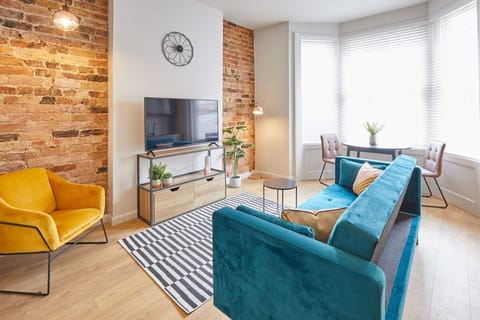 House | 1 bedroom, desk, Internet