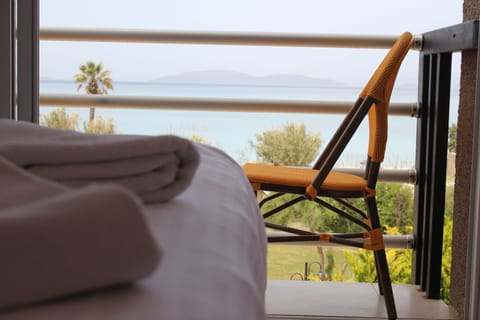 Standard Room, Sea View, Beachfront | Premium bedding, soundproofing, free WiFi