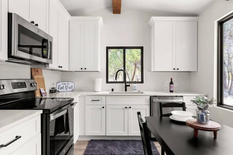 Kitchen -> French press, Dishwasher, Toaster, Coffee maker