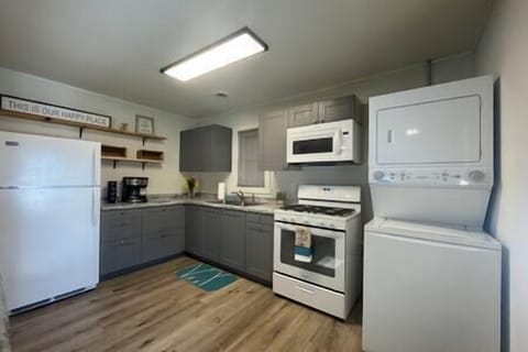 8ee8b90a 563f 454c a21b 17d44e9561c6