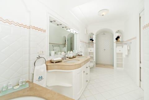 Deluxe Suite, 1 Bedroom, Terrace, Sea View | Bathroom | Free toiletries, hair dryer, slippers, bidet