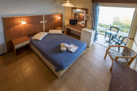 Desk, iron/ironing board, free cribs/infant beds, bed sheets