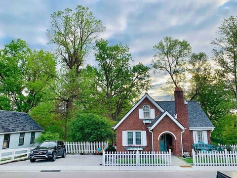 Charming Brick Cottage Exterior