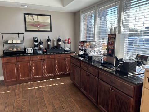 Free daily continental breakfast