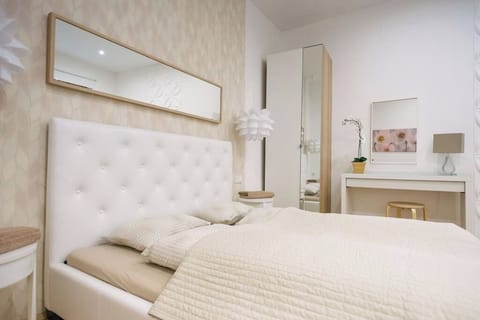 Bedroom (1)